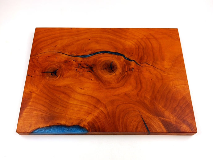 Cherry Epoxy Resin Cutting Board