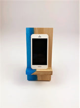 Sycamore Epoxy Resin Phone Stand